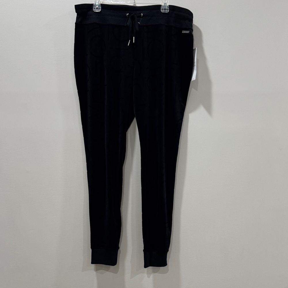 Calvin Klein Women’s Super Soft Black Graphic Print Sweatpants